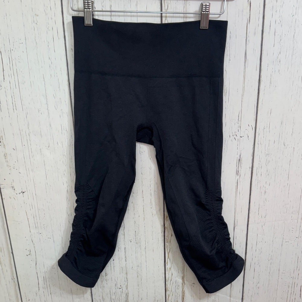Lululemon High Waisted Capri Leggings